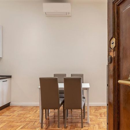 Rione Prati Elegant Apartment With Balcony Rome Buitenkant foto